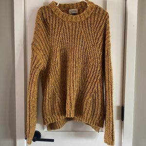 COPY - Universal Thread Sweater- Size M